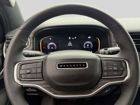 Used 2024 Jeep Wagoneer L Series II w/ Flexible Seating Group AWD/4WD image 30