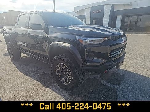 Used 2025 Chevrolet Colorado ZR2 w/ Technology Package image 5