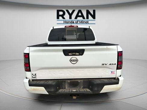 Used 2022 Nissan Frontier SV w/ Technology Package AWD/4WD image 4