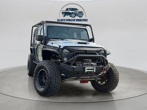 Used 2014 Jeep Wrangler Unlimited Rubicon w/ Connectivity Group image 7
