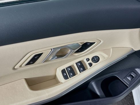 Used 2025 BMW 330i Sedan image 15