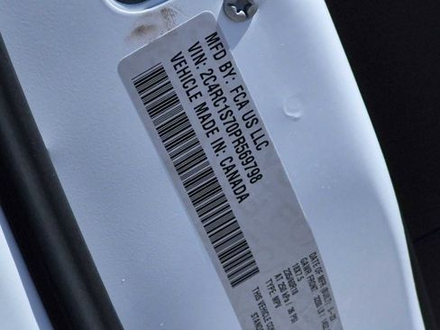 Used 2023 Chrysler Pacifica Limited w/ S Appearance Package FWD image 25