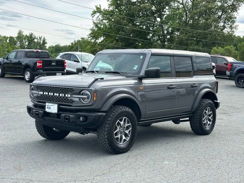 Used 2025 Ford Bronco Badlands AWD/4WD image 4