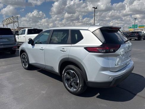 Used 2024 Nissan Rogue SV AWD/4WD image 7