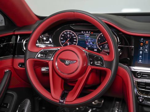 Used 2020 Bentley Flying Spur W12 image 44