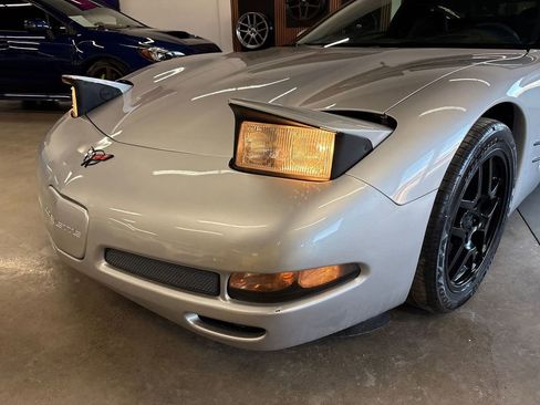 Used 2002 Chevrolet Corvette Z06 w/ Memory Pkg image 26