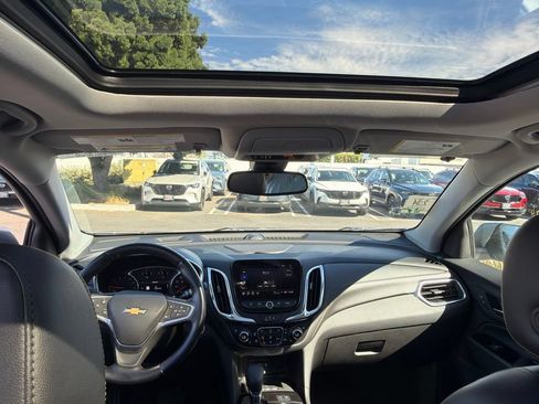 Used 2023 Chevrolet Equinox Premier FWD image 23