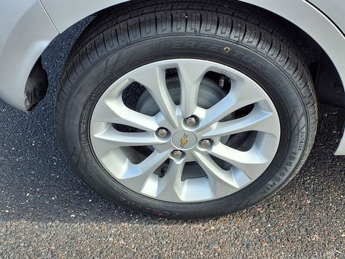 Used 2021 Chevrolet Spark LT image 9