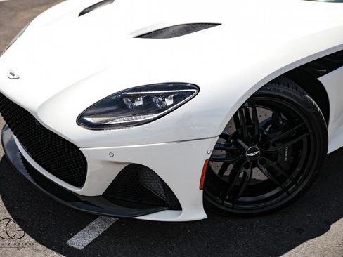 Used 2019 Aston Martin DBS Superleggera RWD image 4