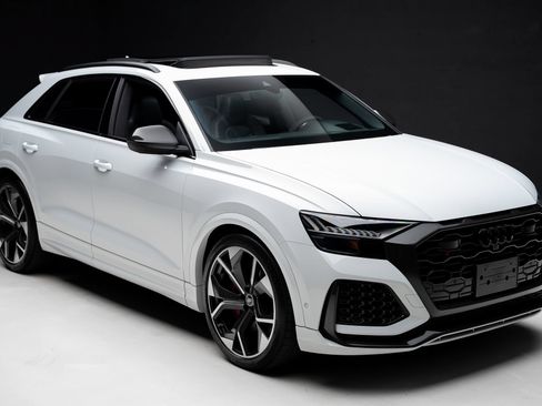Used 2023 Audi RS Q8 AWD/4WD image 42