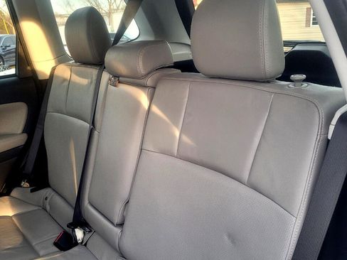 Used 2015 Subaru Forester 2.5i Limited image 33