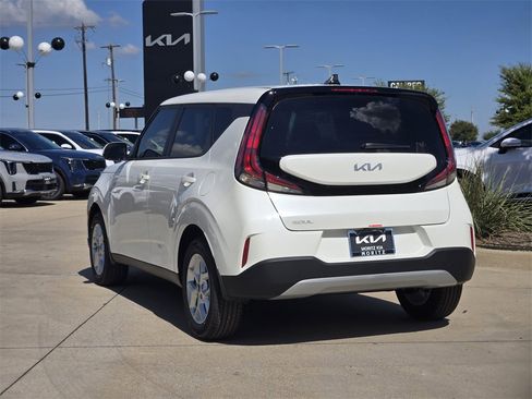 New 2025 Kia Soul S image 3