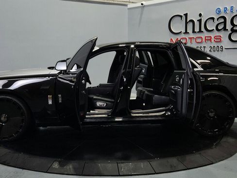Used 2014 Rolls-Royce Ghost RWD image 19