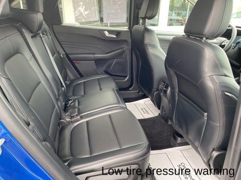 Used 2023 Ford Escape Platinum image 32