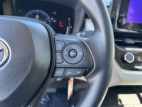 Certified 2026 Toyota Corolla Cross L image 20