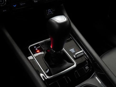 Used 2025 Jeep Compass Latitude image 33