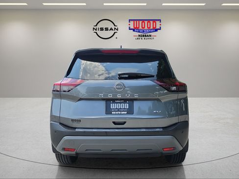Used 2023 Nissan Rogue SV FWD image 3