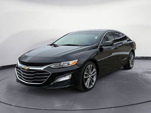 Used 2024 Chevrolet Malibu LT image 2