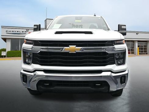 Used 2025 Chevrolet Silverado 2500 LT w/ Convenience Package AWD/4WD image 8