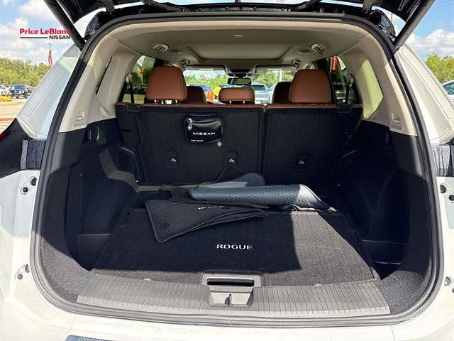 Certified 2026 Nissan Rogue Platinum w/ Platinum Premium Package AWD/4WD image 8