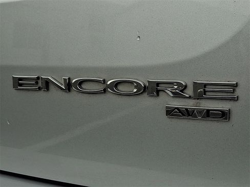 Used 2021 Buick Encore Preferred image 28