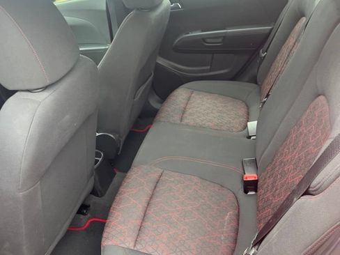Used 2017 Chevrolet Sonic LT w/ Fun and Sun Package FWD image 8