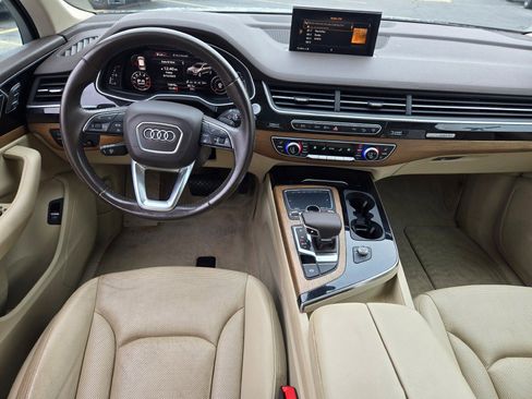 Used 2017 Audi Q7 3.0T Premium Plus w/ Premium Plus Package image 19