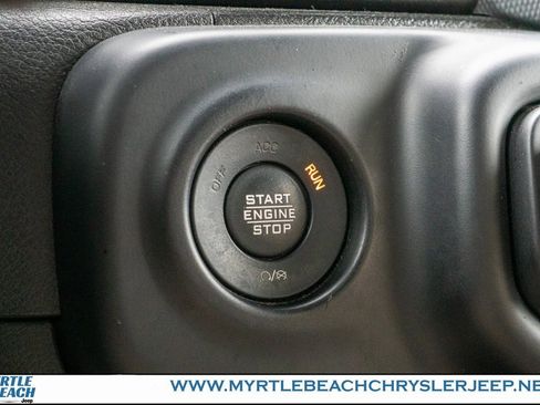 Used 2021 Jeep Wrangler Unlimited Sahara image 29