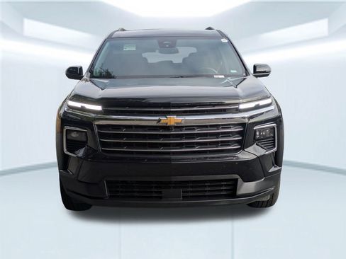 Used 2025 Chevrolet Traverse LT image 10