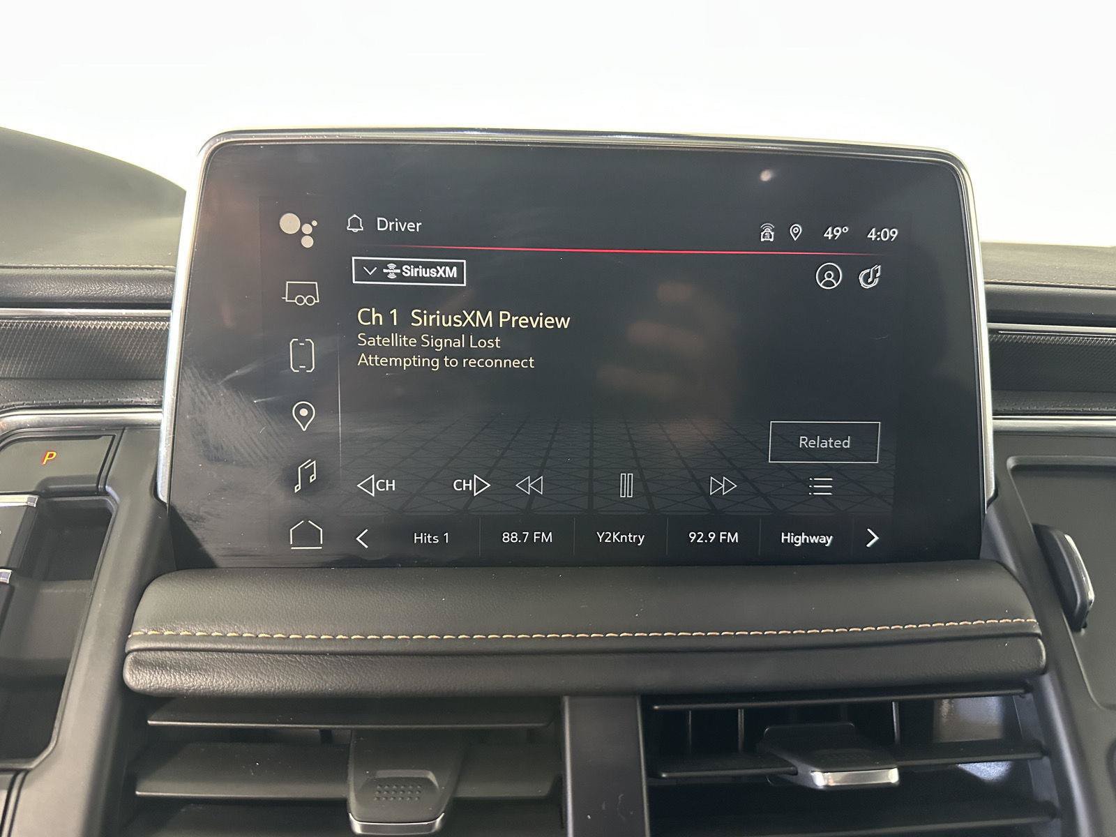 Used 2024 GMC Yukon AT4 w/ Technology Package AWD/4WD image 26