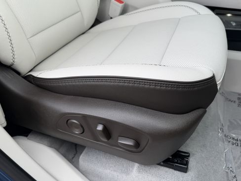 New 2026 GMC Acadia Denali w/ Super Cruise Package image 24