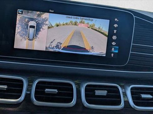 Used 2022 Mercedes-Benz GLS 450 4MATIC image 21