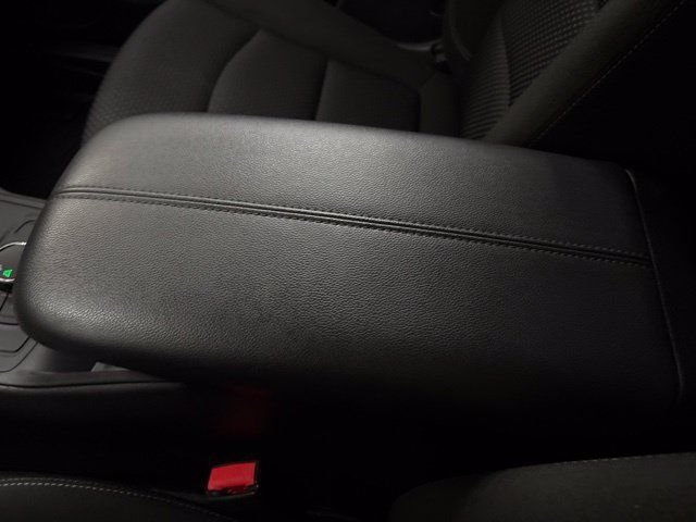 Used 2024 GMC Terrain SLE FWD image 46
