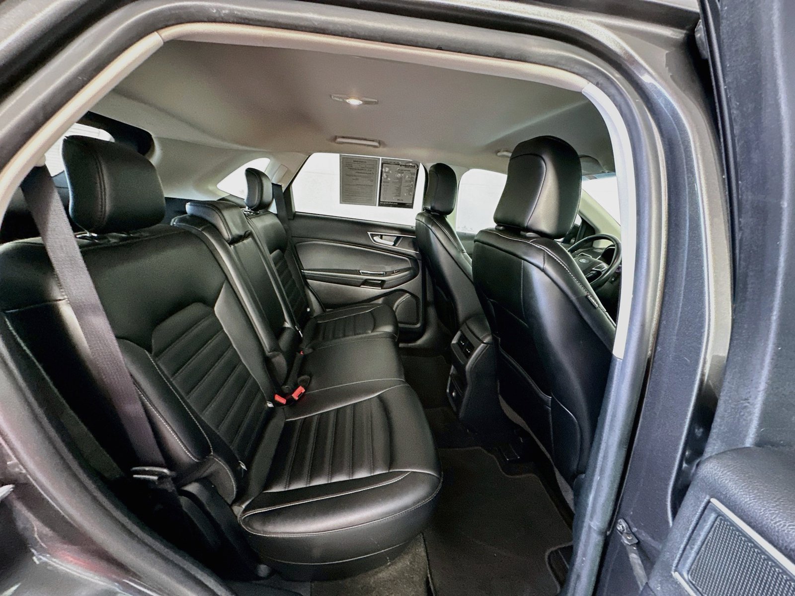 Used 2020 Ford Edge SEL FWD image 25