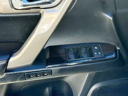 Used 2010 Lexus GX 460 image 19