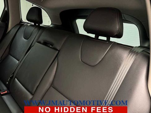 Used 2016 Volvo XC60 T6 w/ Proximity Package image 16