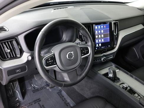 Used 2025 Volvo XC60 B5 Plus AWD/4WD image 22