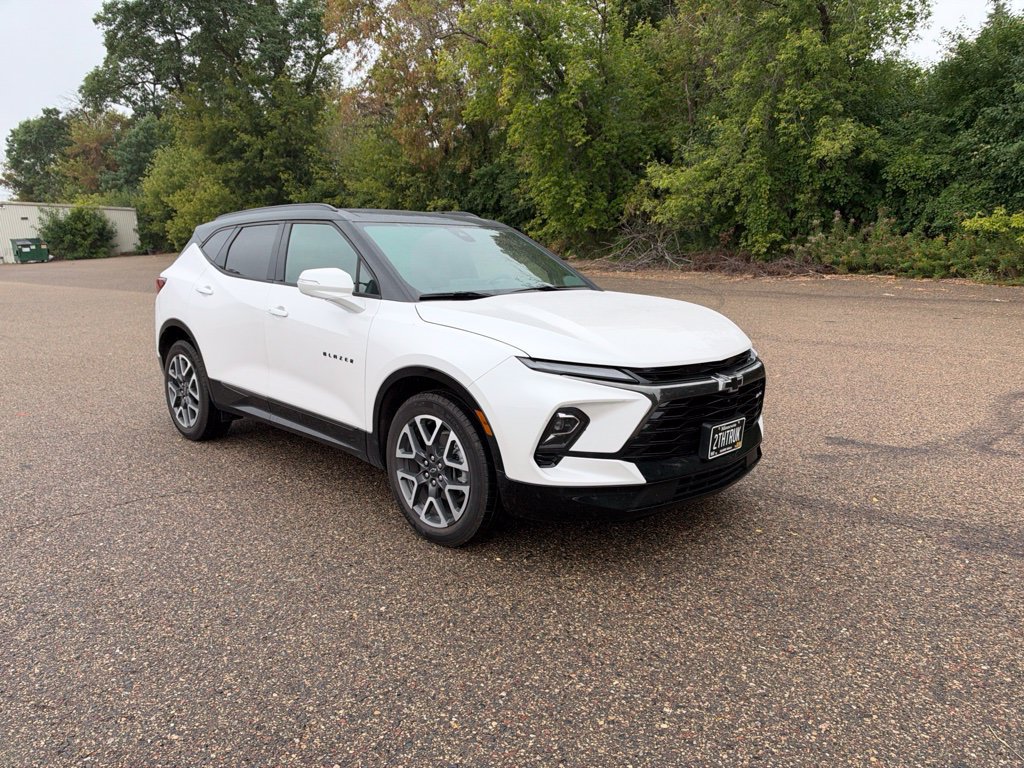 Used 2025 Chevrolet Blazer RS w/ Driver Confidence II Package AWD/4WD image 11