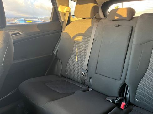 Used 2023 Kia Sportage LX image 36