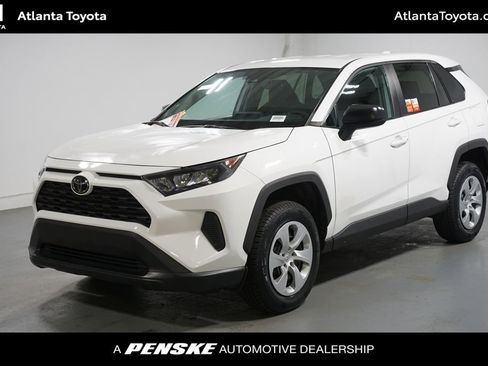 Certified 2022 Toyota RAV4 LE image 1