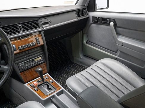 Used 1991 Mercedes-Benz 190 E 2.6 image 24