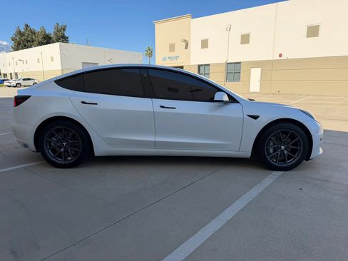 Used 2021 Tesla Model 3 Standard Range Plus RWD image 4