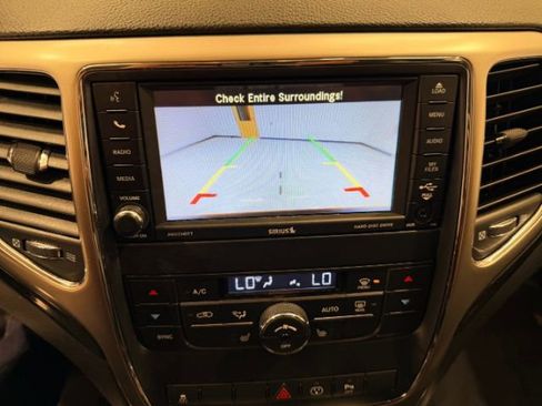 Used 2013 Jeep Grand Cherokee Altitude image 36