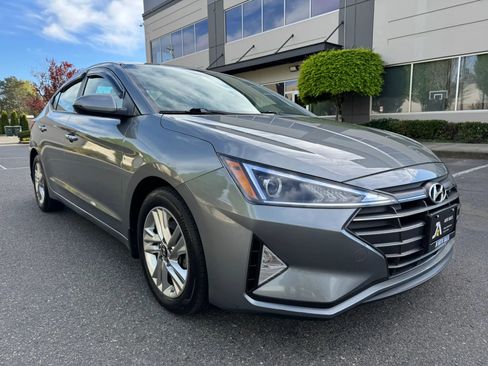 Used 2019 Hyundai Elantra SEL FWD image 2