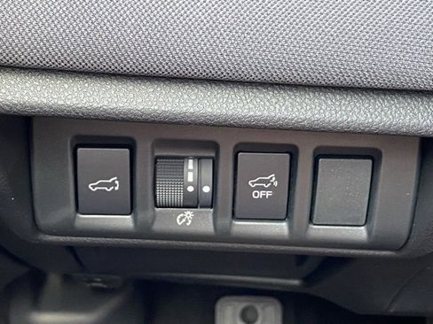 New 2025 Subaru Outback Premium image 14