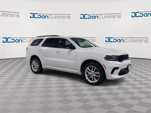 Used 2024 Dodge Durango GT image 2