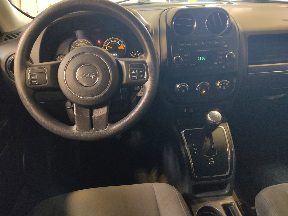 Used 2016 Jeep Patriot Sport w/ Power Value Group FWD image 22