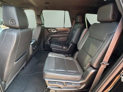 Used 2023 Chevrolet Tahoe Z71 w/ Luxury Package image 19