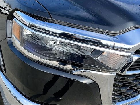 New 2026 RAM 1500 4x4 Crew Cab image 16