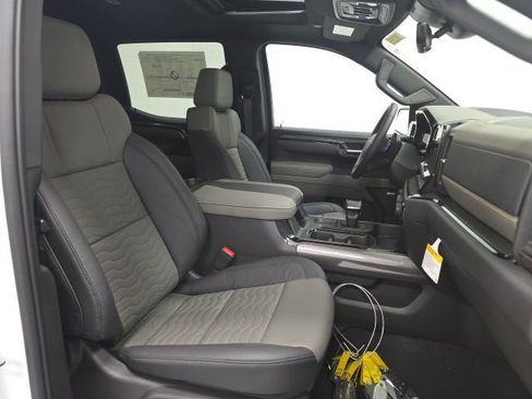 New 2026 Chevrolet Silverado 1500 ZR2 w/ LPO, Dark Essentials Package image 26